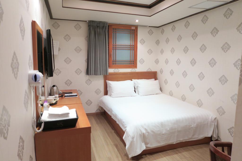 Gs Hotel Jongno Seoul Bagian luar foto