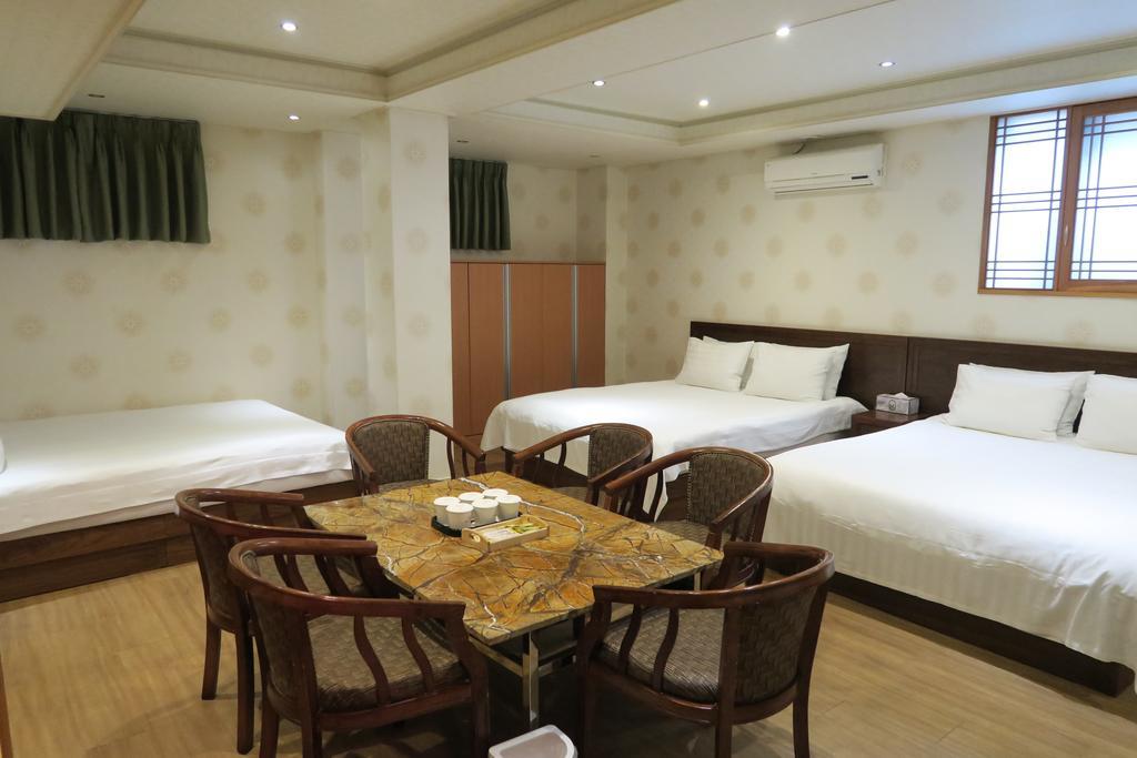 Gs Hotel Jongno Seoul Bagian luar foto