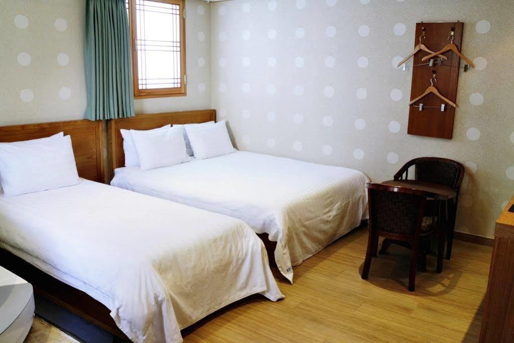 Gs Hotel Jongno Seoul Bagian luar foto