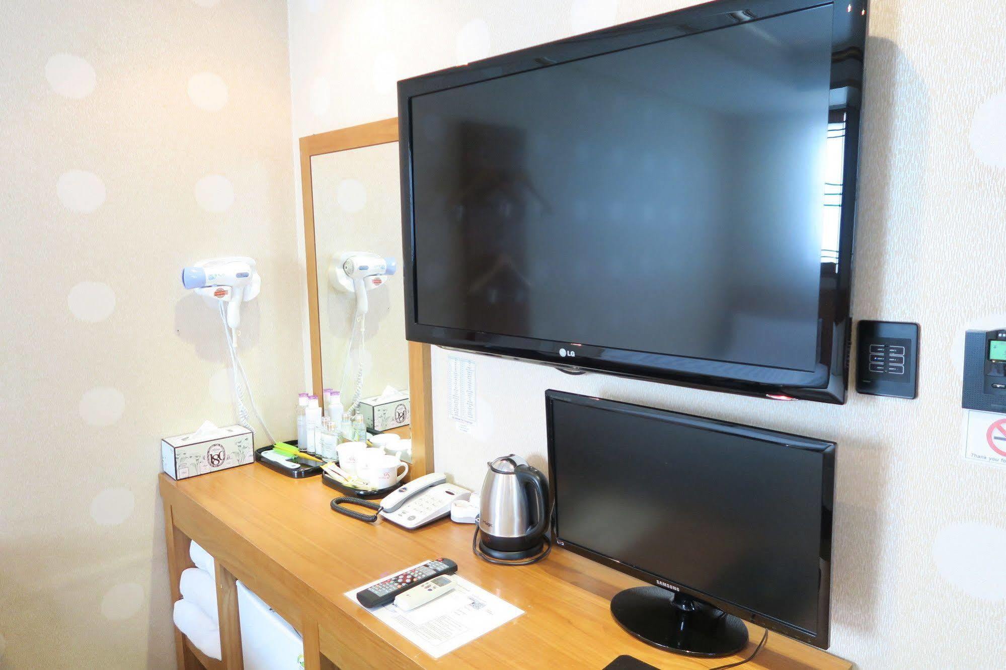 Gs Hotel Jongno Seoul Bagian luar foto