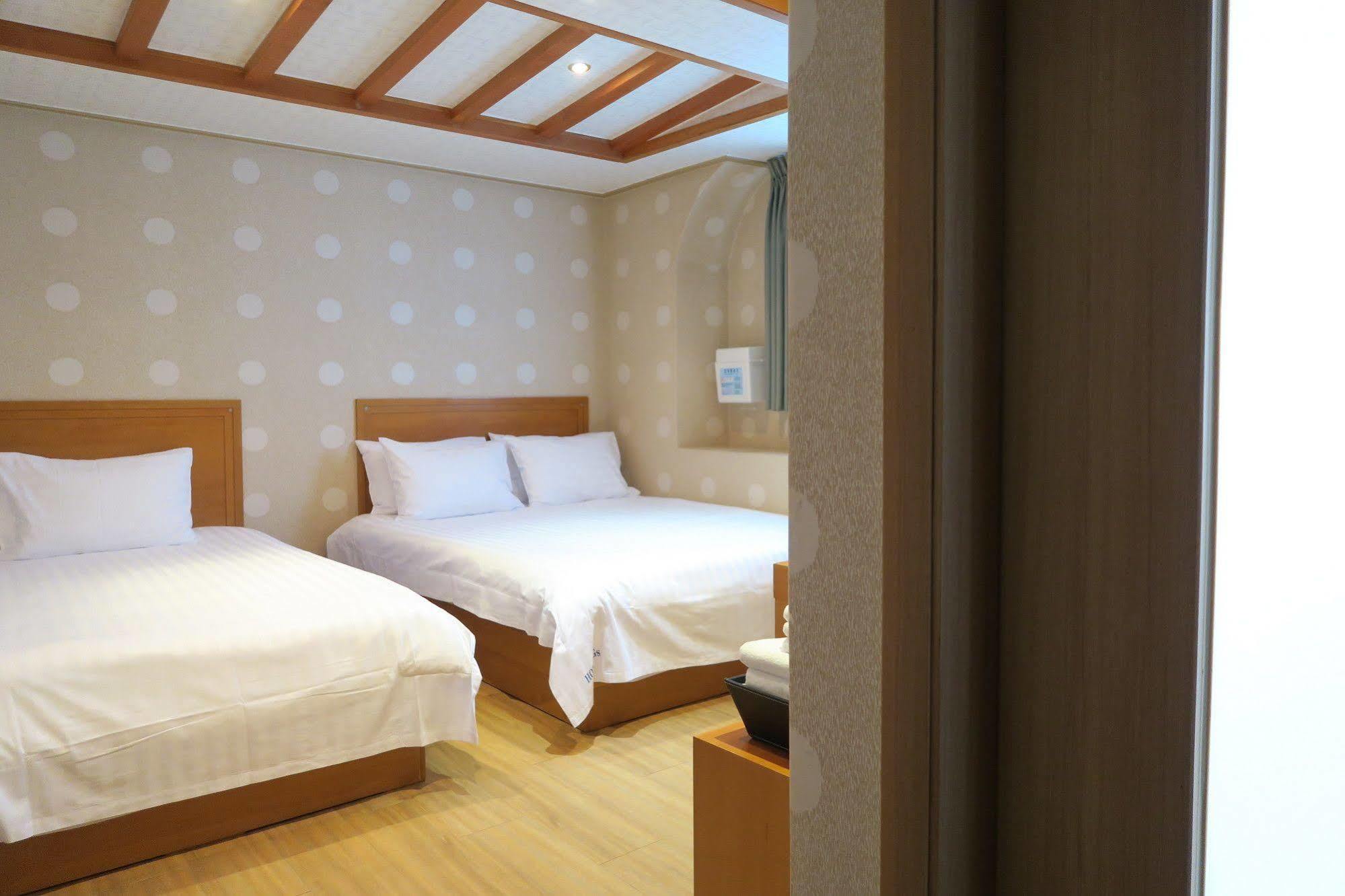 Gs Hotel Jongno Seoul Bagian luar foto