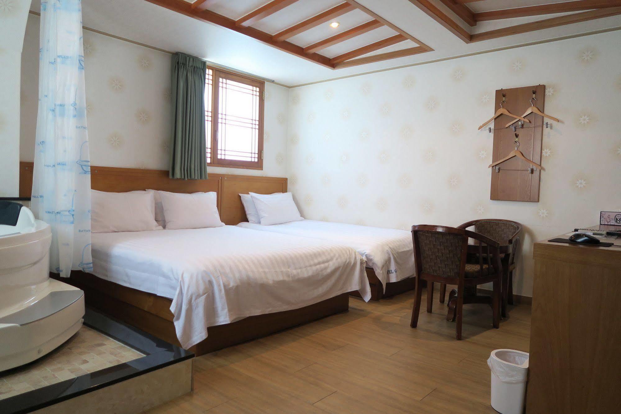 Gs Hotel Jongno Seoul Bagian luar foto