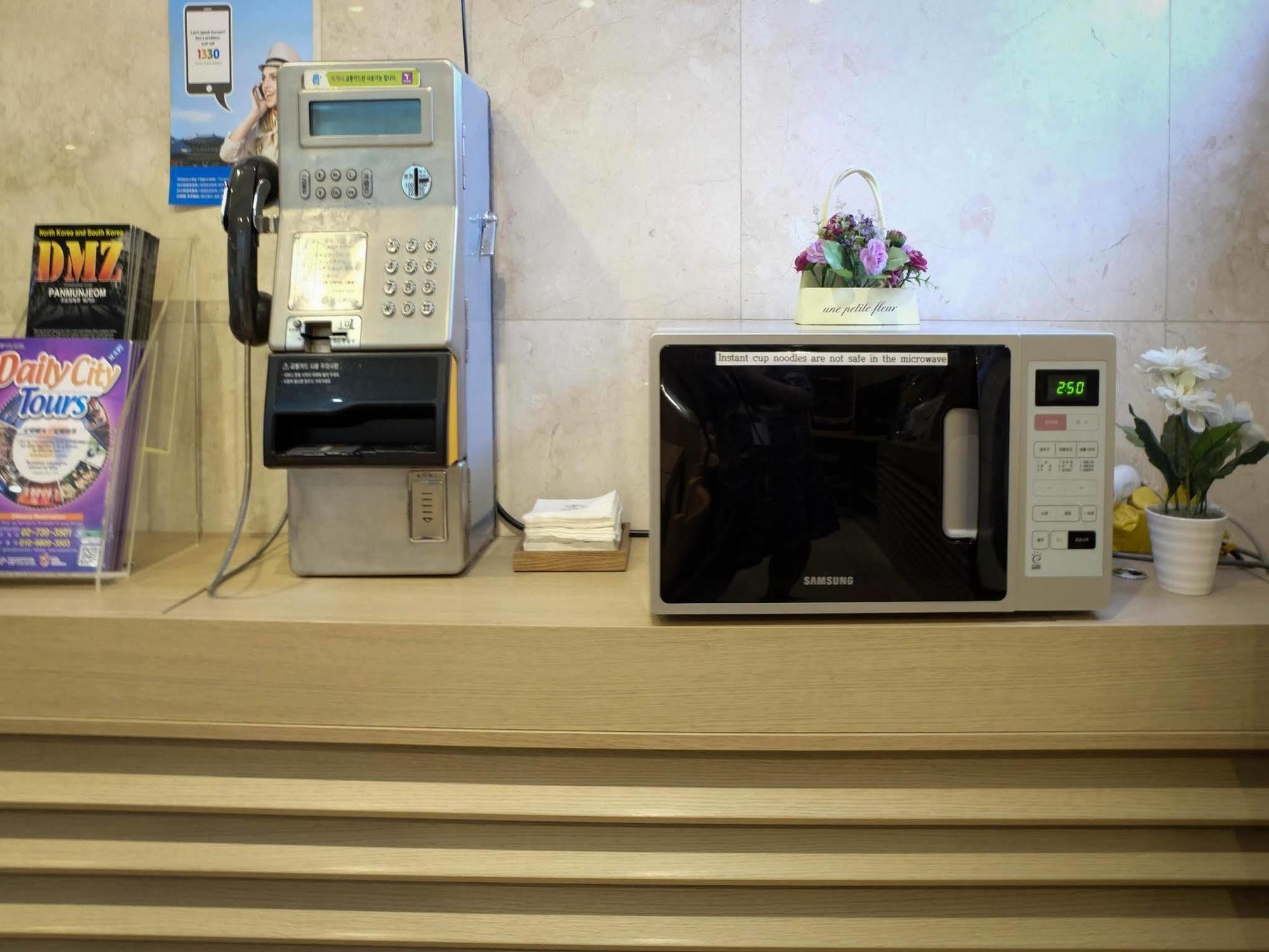Gs Hotel Jongno Seoul Bagian luar foto